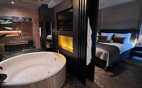 Brabant Suites